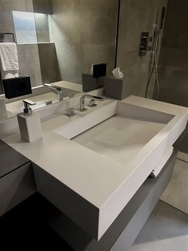 2-к квартира, 4/15 эт., 69м²