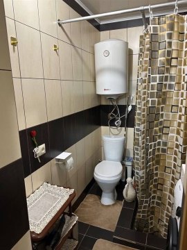 2-к квартира, 1/1 эт., 85м²