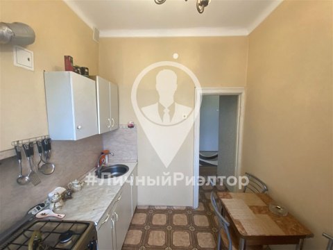 3-к квартира, 1/2 эт., 63м²